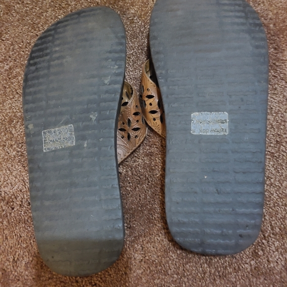 Yellow Box Flip Flops - Picture 3 of 3